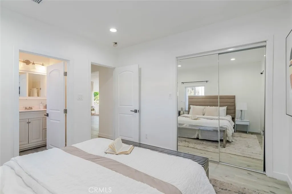 432 W Garfield Avenue, Glendale, California 91204 home-pic-17