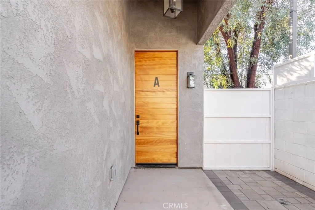 432 W Garfield Avenue, Glendale, California 91204 home-pic-43