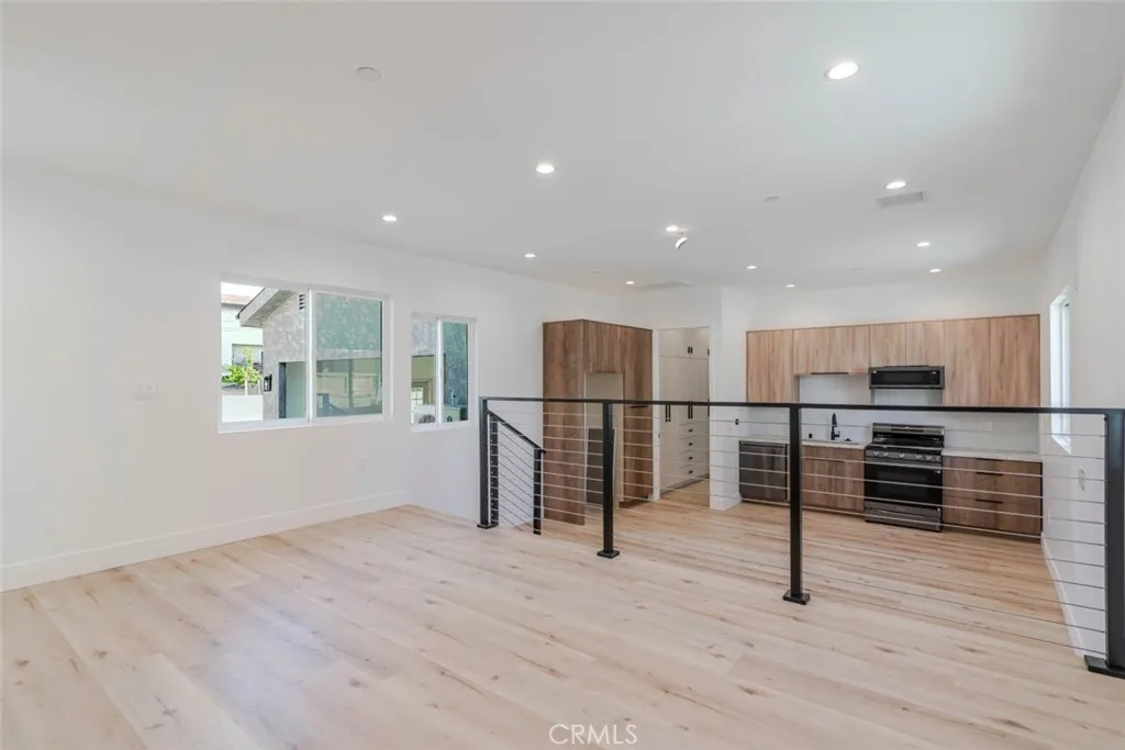 432 W Garfield Avenue, Glendale, California 91204 home-pic-46