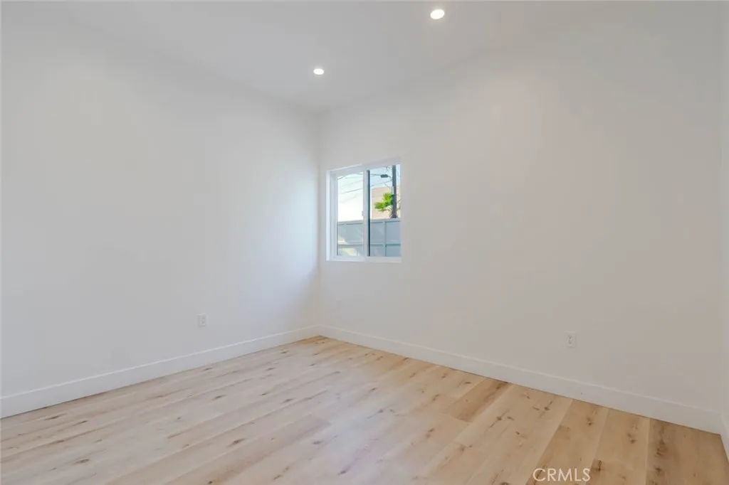 432 W Garfield Avenue, Glendale, California 91204 home-pic-55