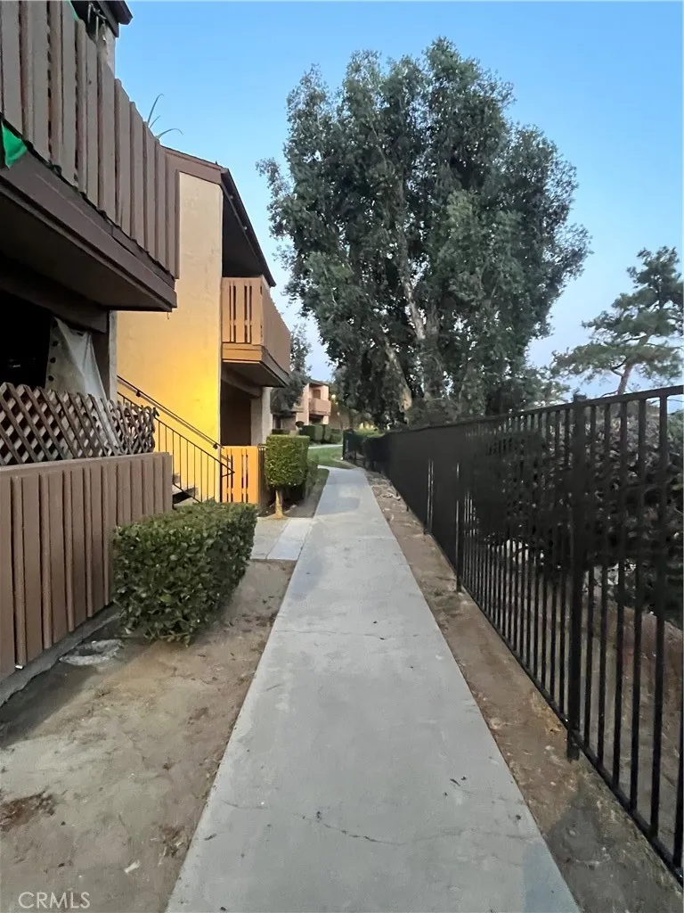 1051 Rock Springs, Escondido, California 92026 home-pic-19