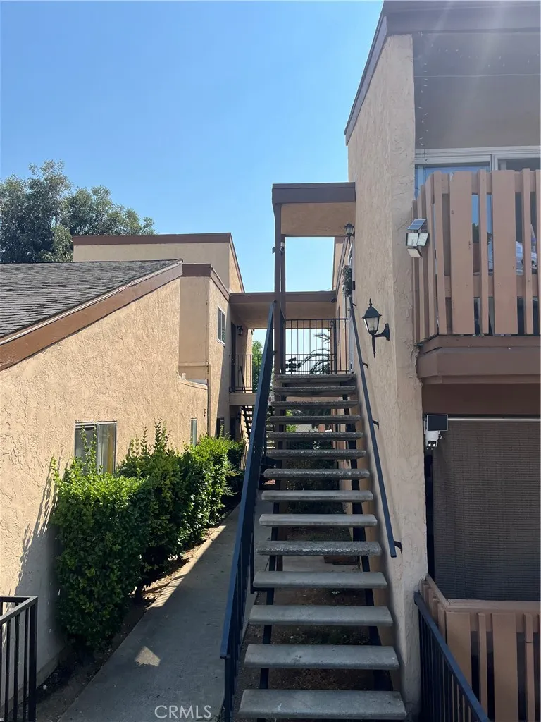 1051 Rock Springs, Escondido, California 92026 home-pic-3