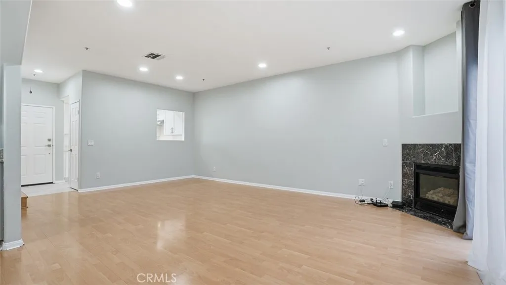 411 N Jackson Street 104, Glendale, California 91206 home-pic-5