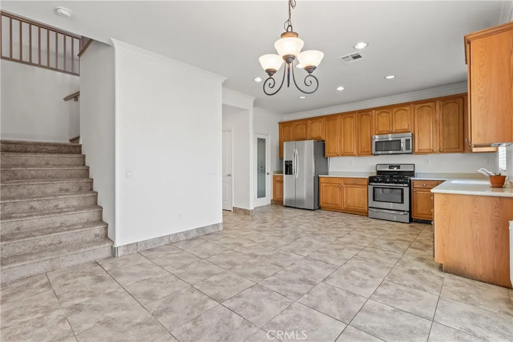 37707 Tamarind Court, Palmdale, California 93551 home-pic-8