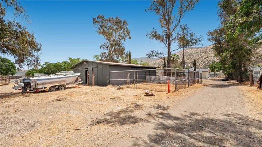 943 Wesley, Banning, California 92220