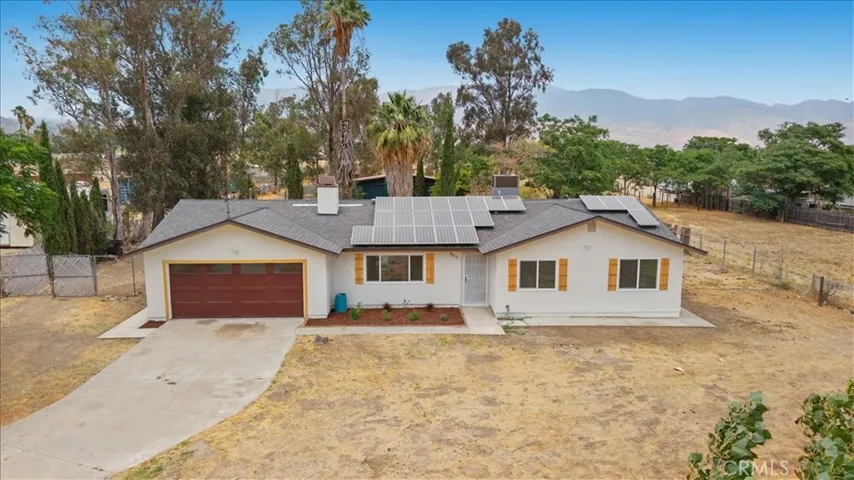 943 Wesley, Banning, California 92220