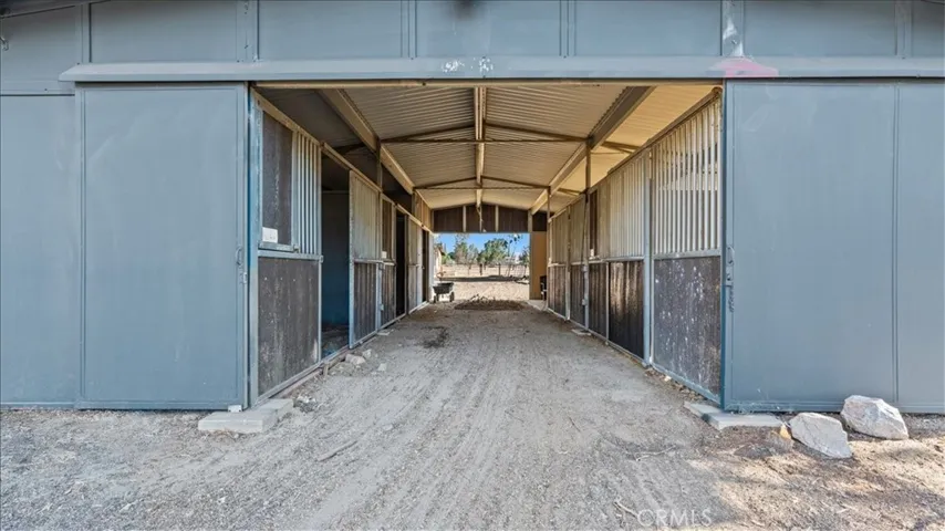 943 Wesley, Banning, California 92220