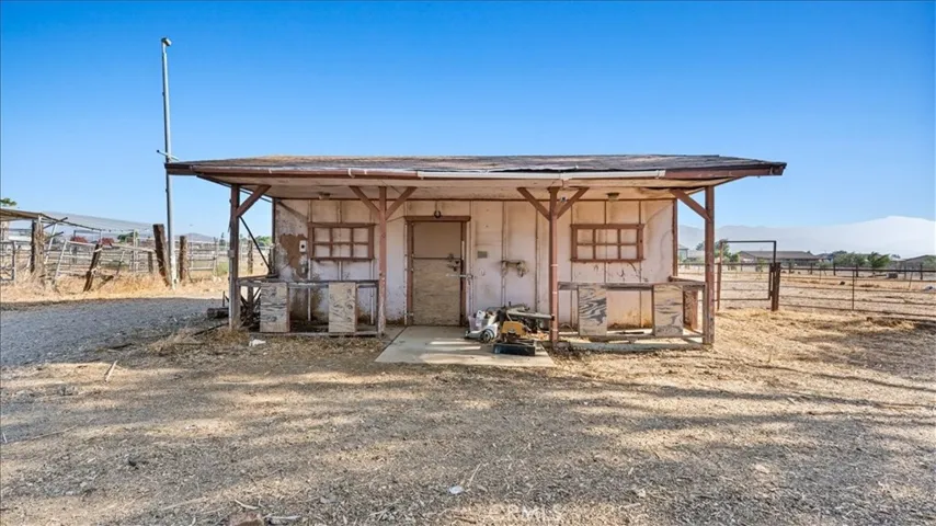 943 Wesley, Banning, California 92220