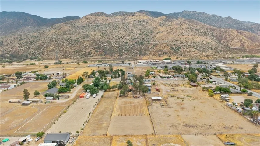943 Wesley, Banning, California 92220