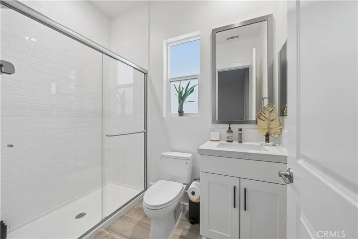 Guest Bath 1