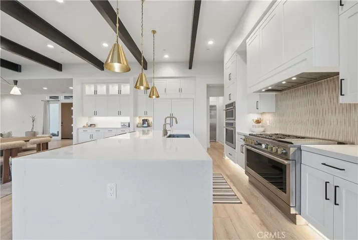 In Cabinet and Under Cabinet Lighting