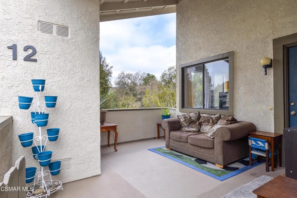 104 Maegan Place 12, Thousand Oaks, California 91362 home-pic-2