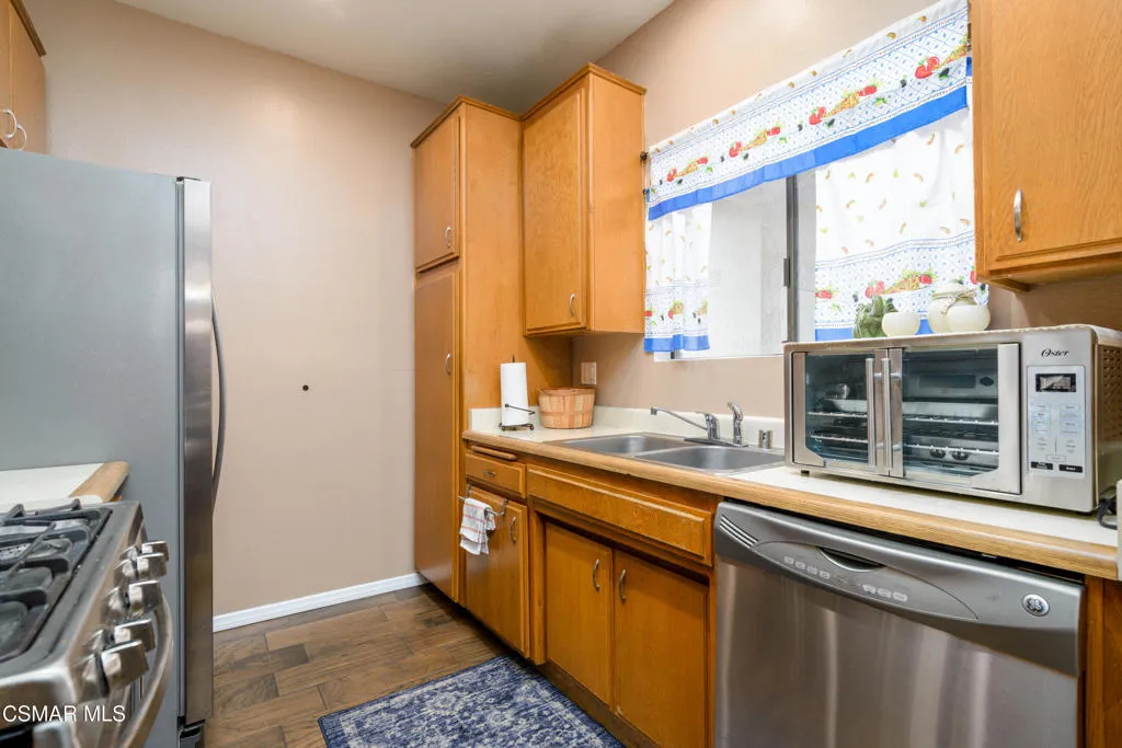 104 Maegan Place 12, Thousand Oaks, California 91362 home-pic-8
