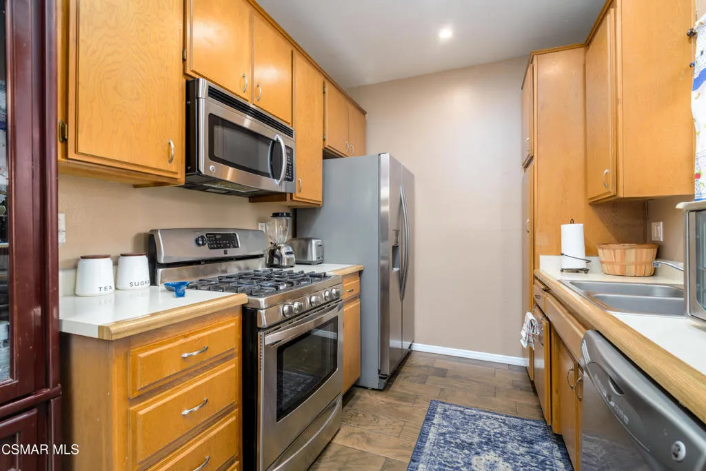 104 Maegan Place 12, Thousand Oaks, California 91362 home-pic-7