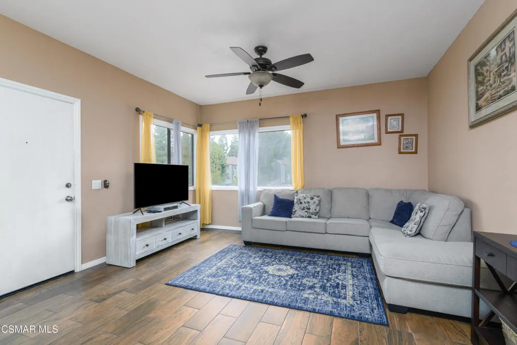 104 Maegan Place 12, Thousand Oaks, California 91362 home-pic-4
