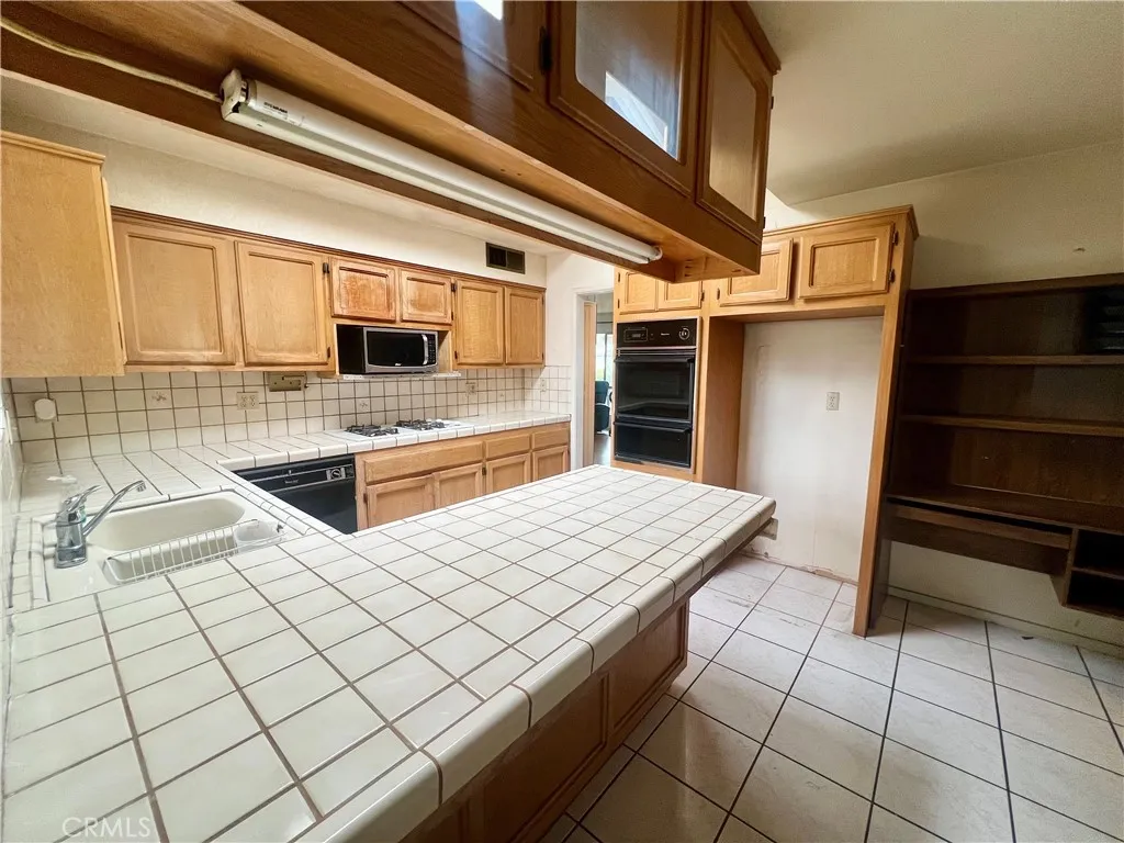 29055 Bradley, Menifee, California 92586 home-pic-15