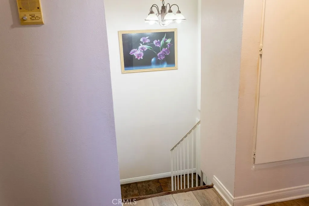 18425 Saticoy, Reseda, California 91335 home-pic-11