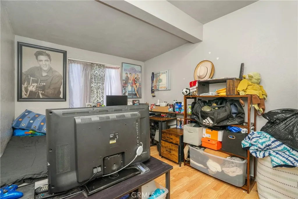 11936 Neenach, Sun Valley, California 91352 home-pic-6