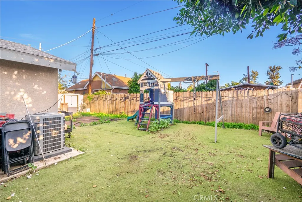 11936 Neenach, Sun Valley, California 91352 home-pic-17