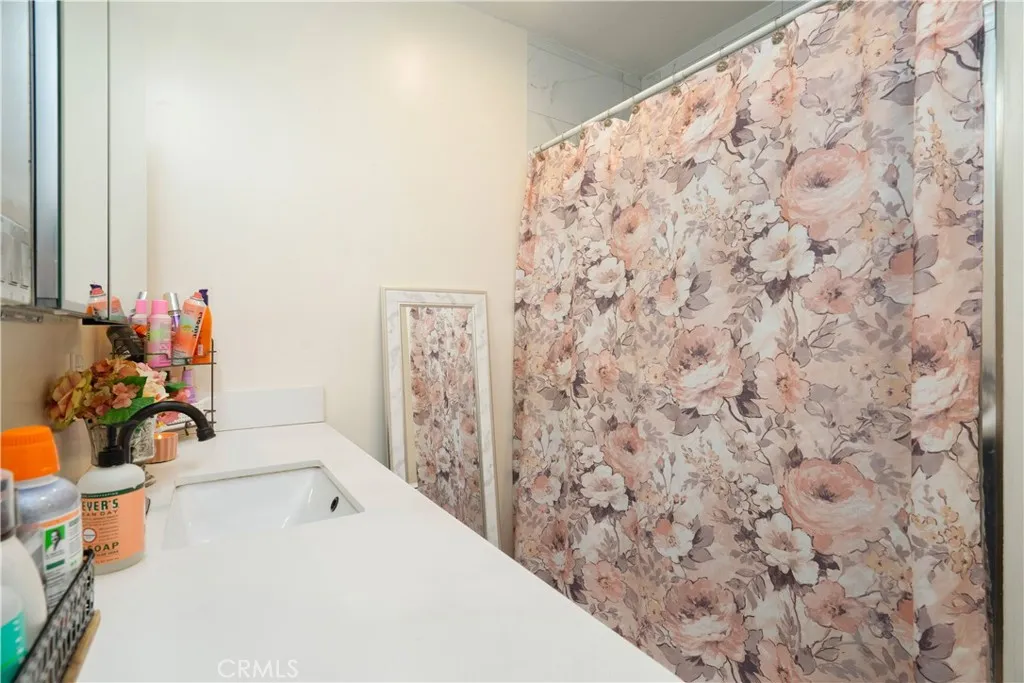 11936 Neenach, Sun Valley, California 91352 home-pic-7