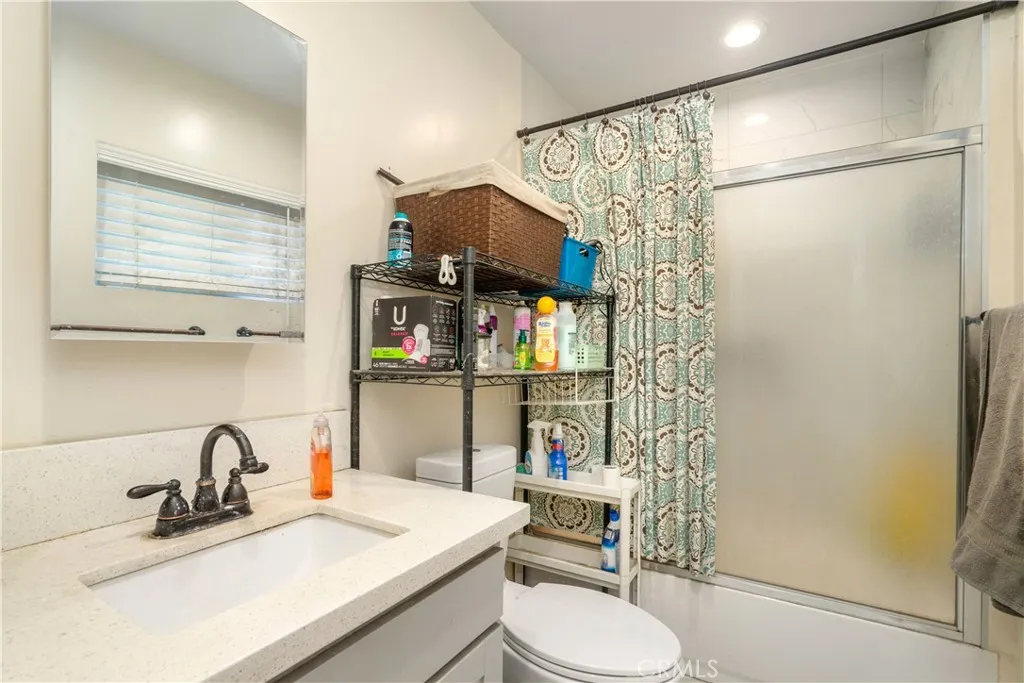 11936 Neenach, Sun Valley, California 91352 home-pic-21