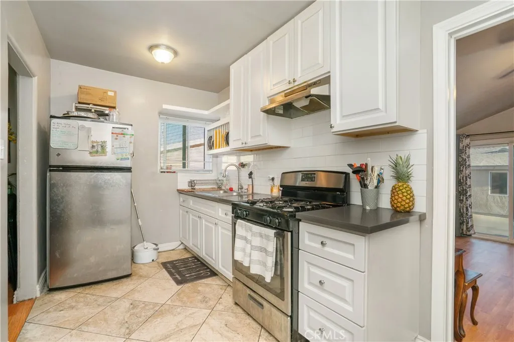 11936 Neenach, Sun Valley, California 91352 home-pic-8