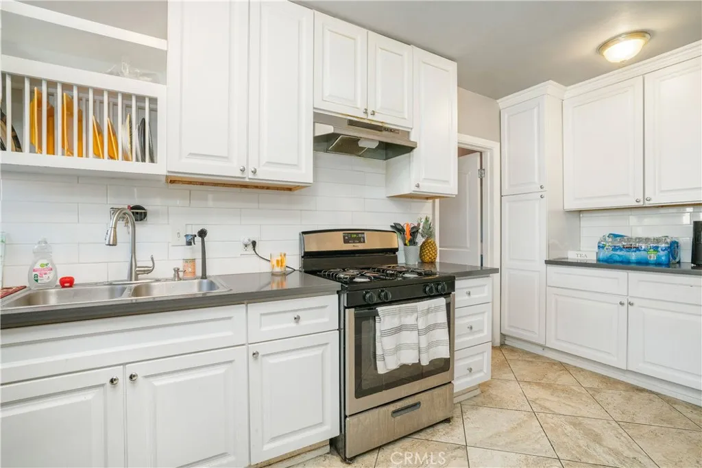 11936 Neenach, Sun Valley, California 91352 home-pic-3
