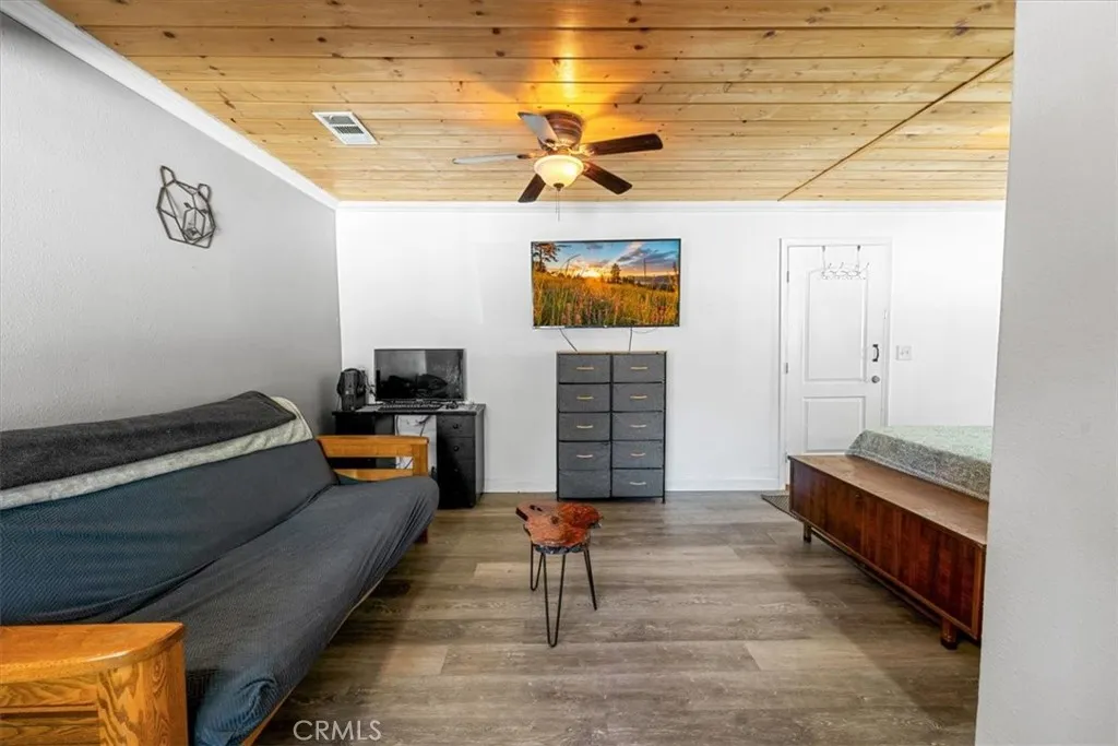 300 W North Shore, Big Bear City, California 92314 home-pic-31