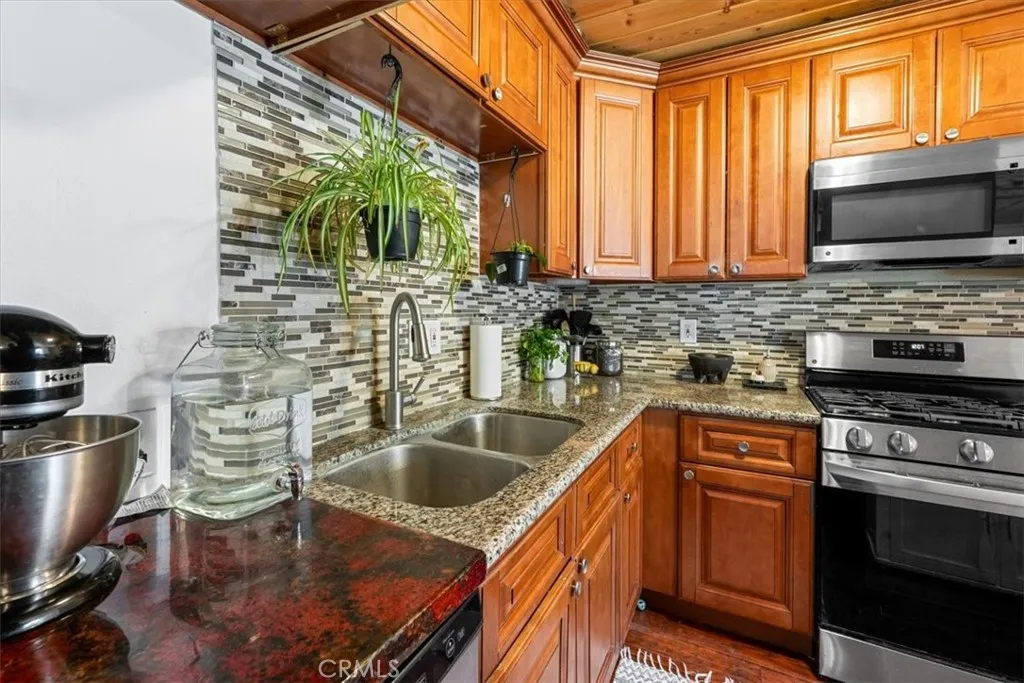 300 W North Shore, Big Bear City, California 92314 home-pic-14
