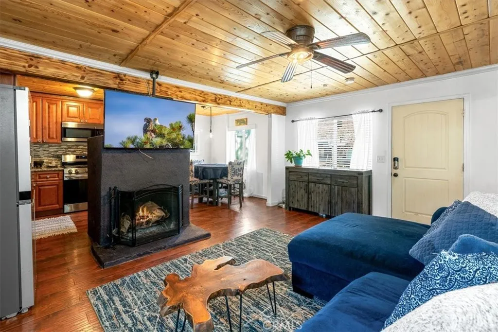300 W North Shore, Big Bear City, California 92314 home-pic-11