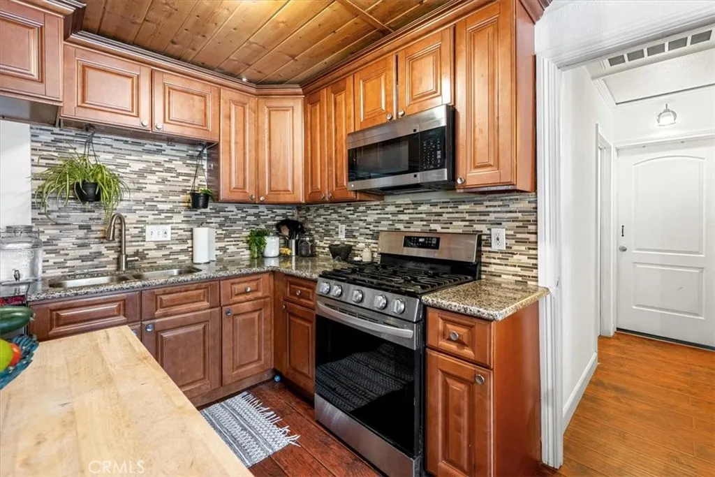 300 W North Shore, Big Bear City, California 92314 home-pic-15