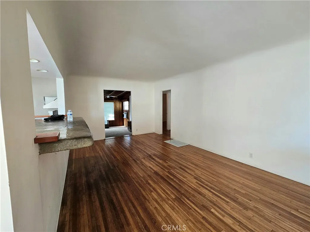 1333 N Naomi, Burbank, California 91505 home-pic-3