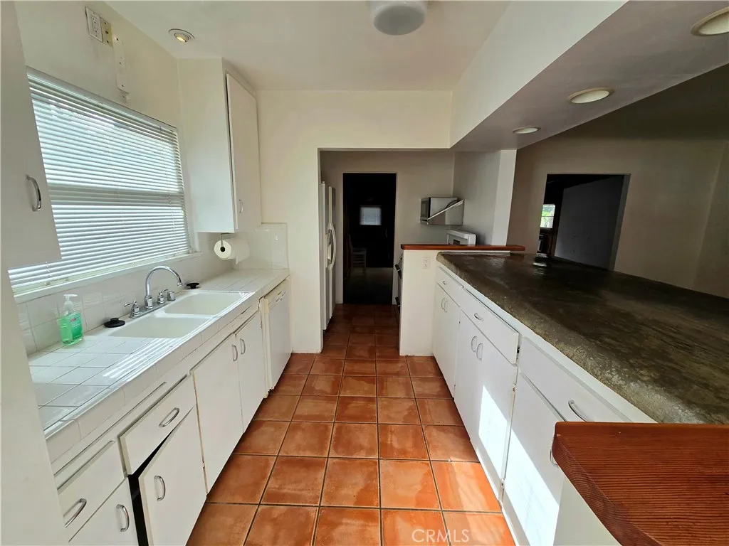 1333 N Naomi, Burbank, California 91505 home-pic-6
