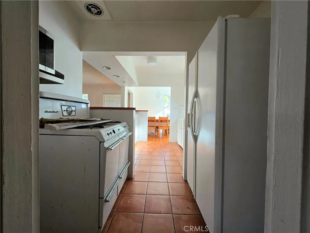 1333 N Naomi, Burbank, California 91505 home-pic-7