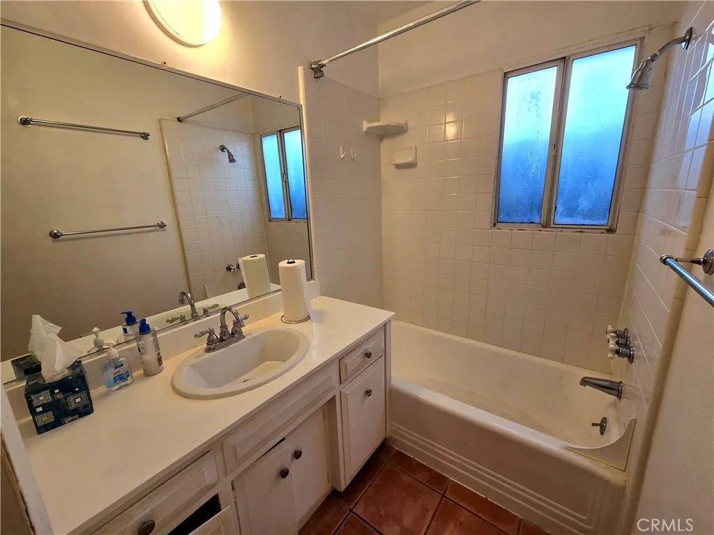 1333 N Naomi, Burbank, California 91505 home-pic-8