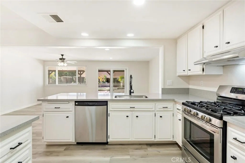 1127 Alleppo Court, Hemet, California 92545 home-pic-10