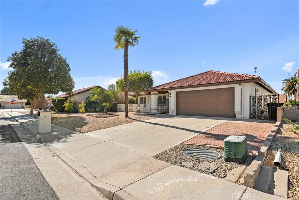 1127 Alleppo Court, Hemet, California 92545 home-pic-2