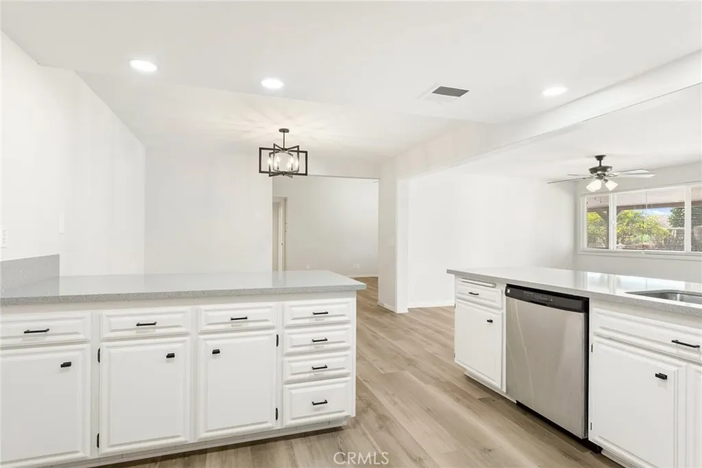 1127 Alleppo Court, Hemet, California 92545 home-pic-11