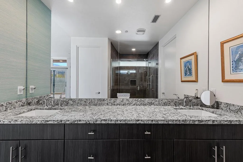 1054 Paz Drive, Palm Springs, California 92262 home-pic-24