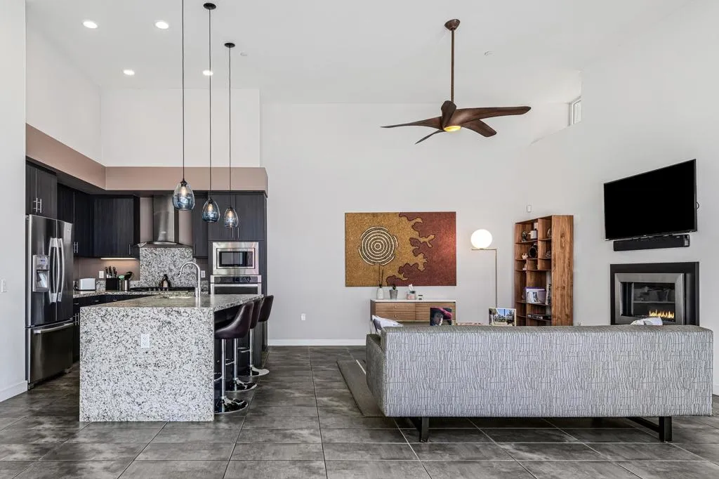 1054 Paz Drive, Palm Springs, California 92262 home-pic-12
