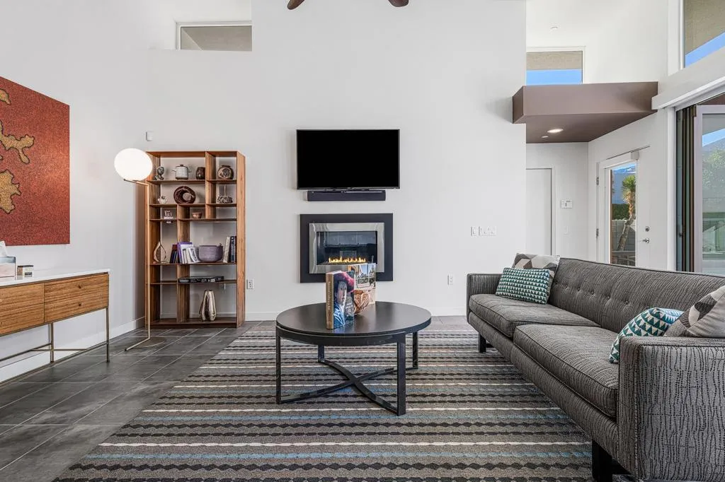 1054 Paz Drive, Palm Springs, California 92262 home-pic-10