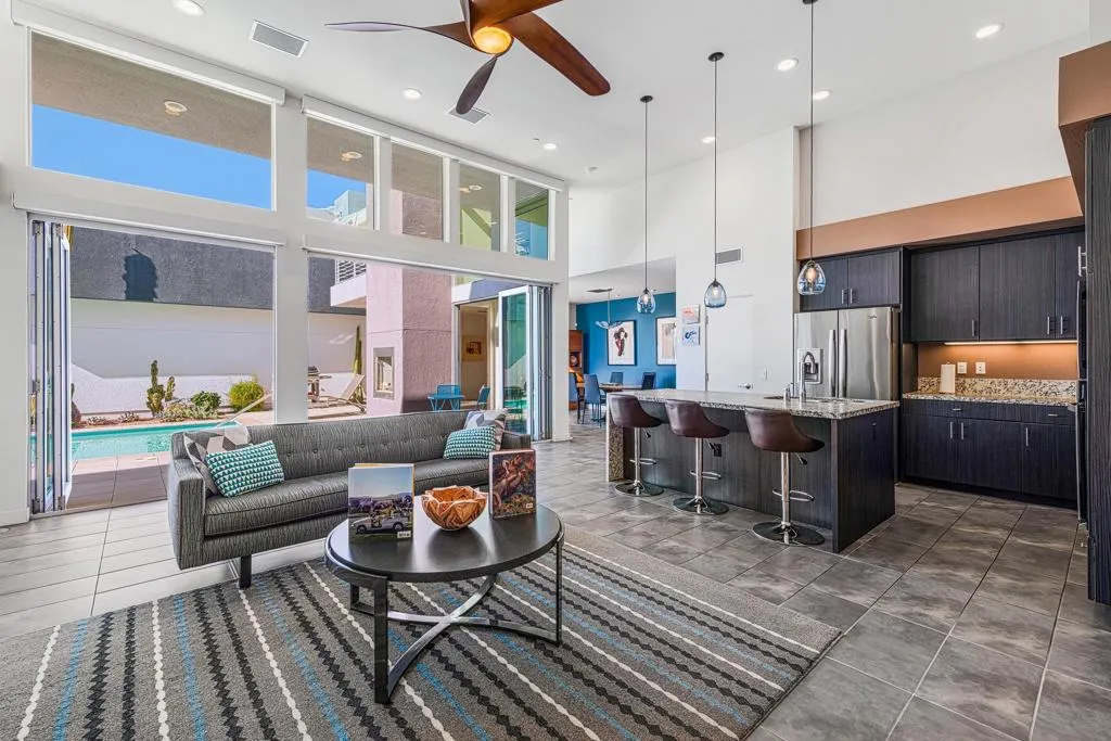 1054 Paz Drive, Palm Springs, California 92262 home-pic-8