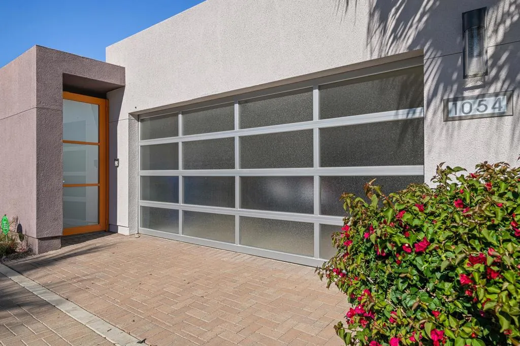 1054 Paz Drive, Palm Springs, California 92262 home-pic-2