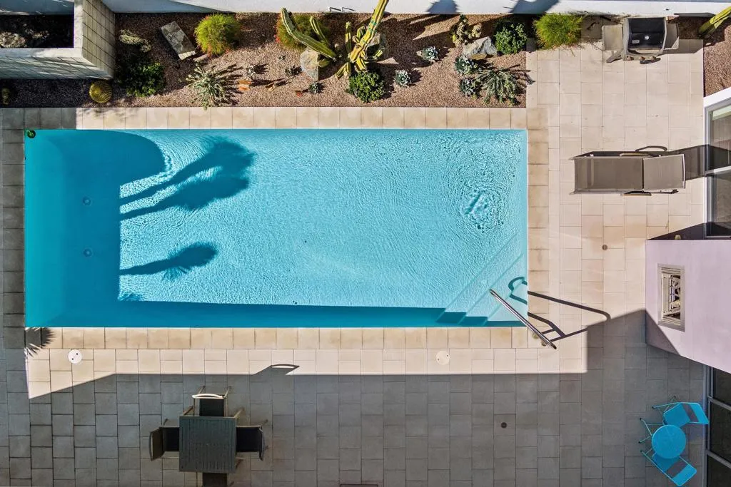 1054 Paz Drive, Palm Springs, California 92262 home-pic-6