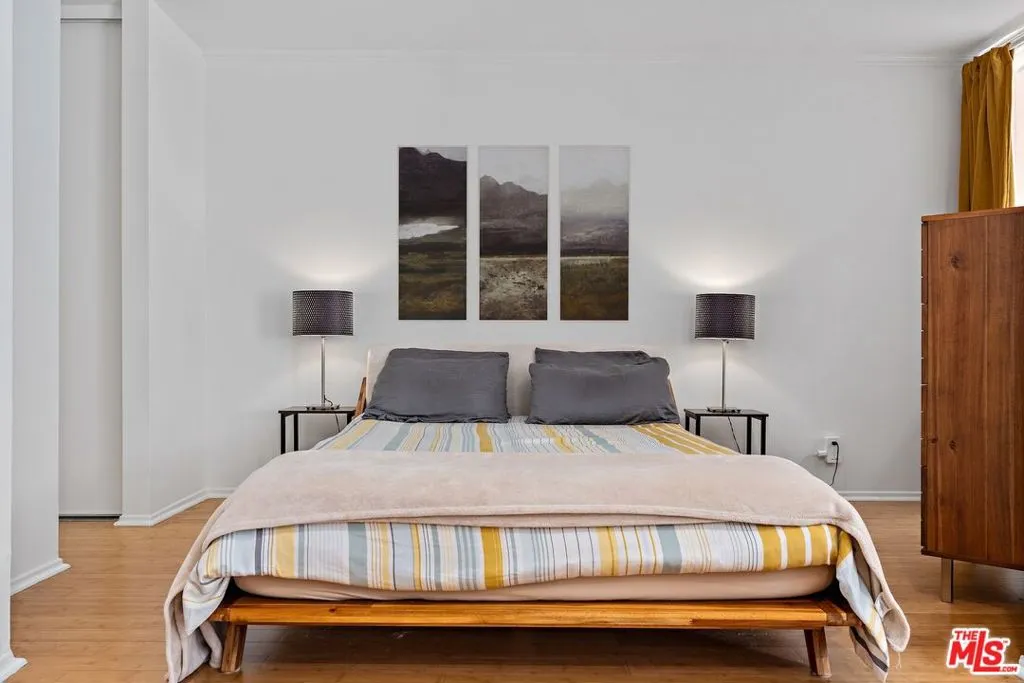 1745 Camino Palmero Street 106, Los Angeles, California 90046 home-pic-10