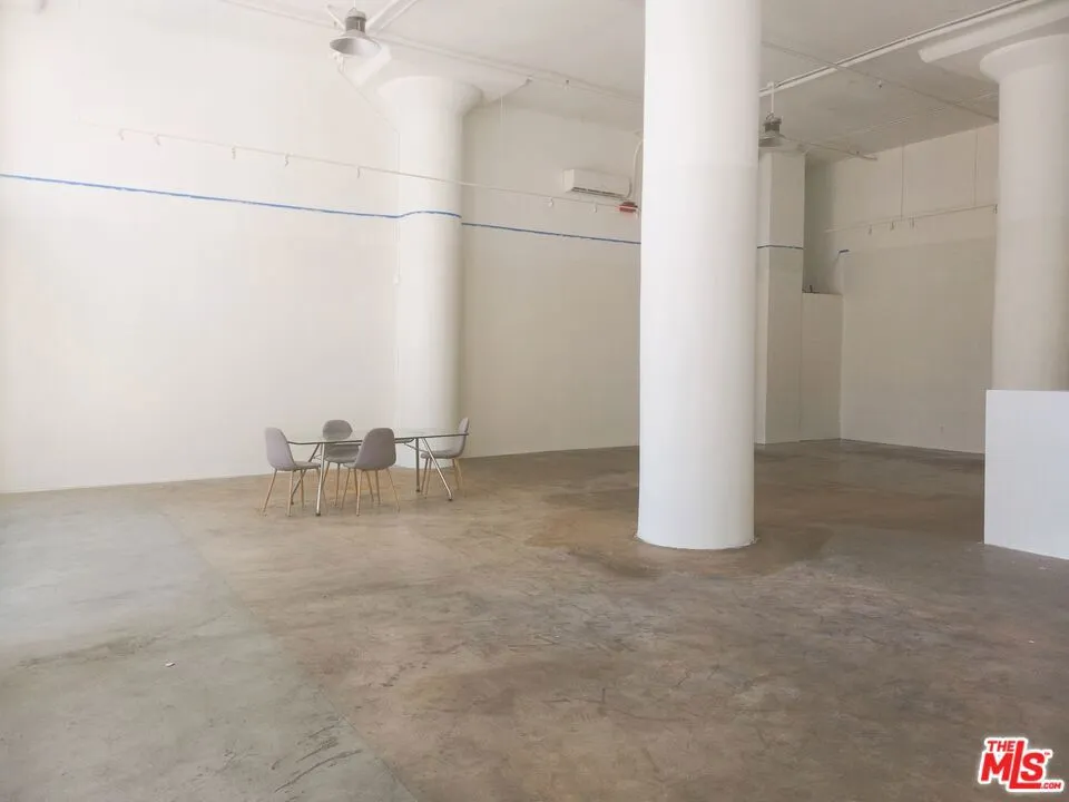 Ground floor - R06-R07