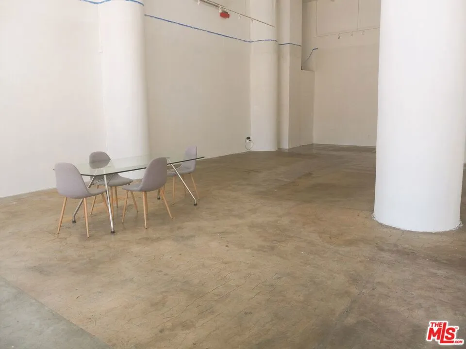 Ground floor - R06-R07