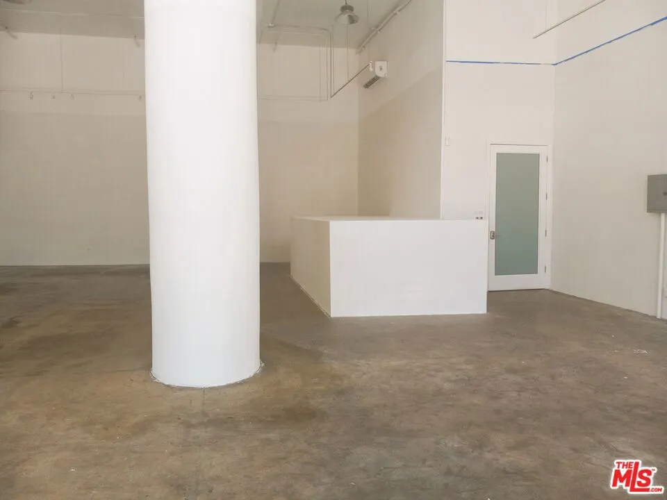 Ground floor - R06-R07