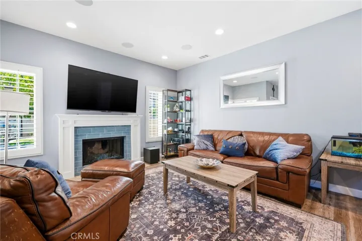 No carpet throughout and shutters too!