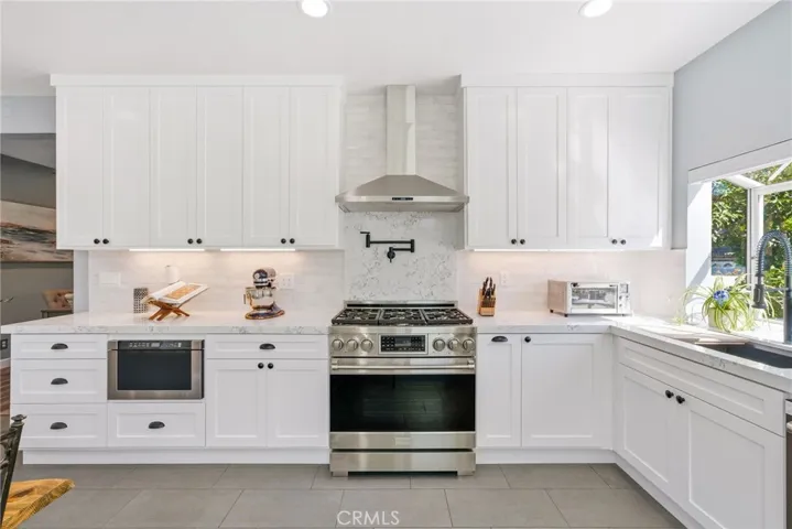 111 Mayfair, Aliso Viejo, California 92656